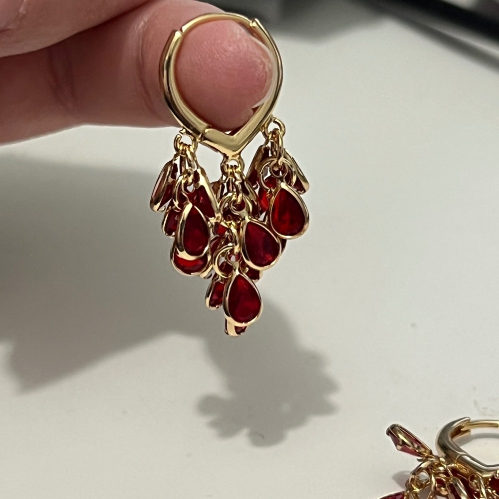 Red Teardrop Cluster Huggie Hoop Earrings Gold Tone Dangle Statement Jewelry‎